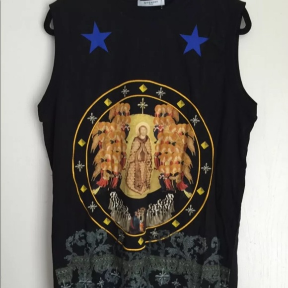 Givenchy - Picture 3 of 5